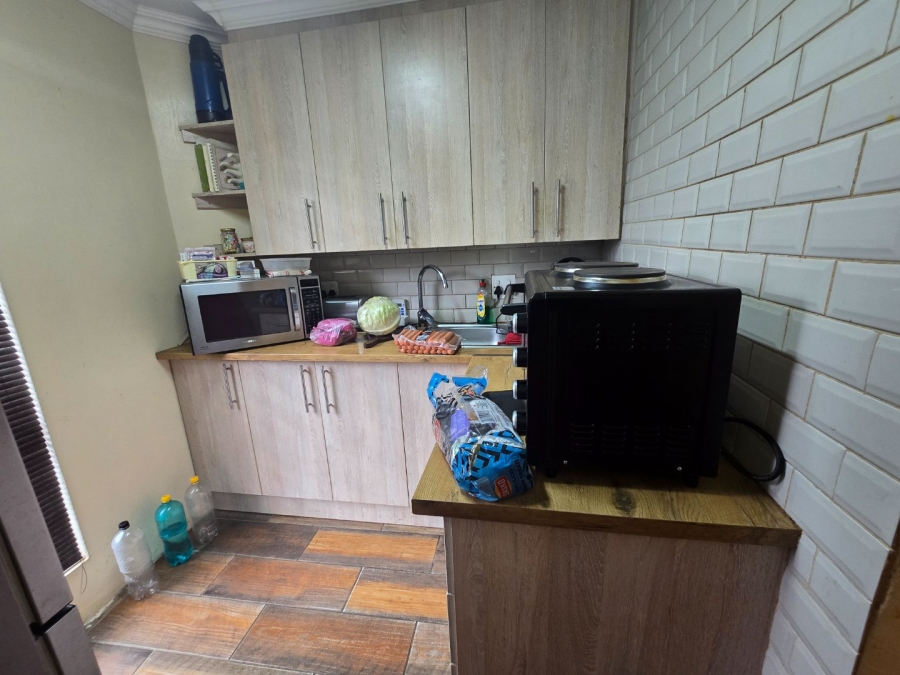 7 Bedroom Property for Sale in Langenhovenpark Free State